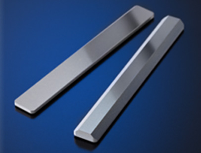 Magnetic slot wedge for motor application